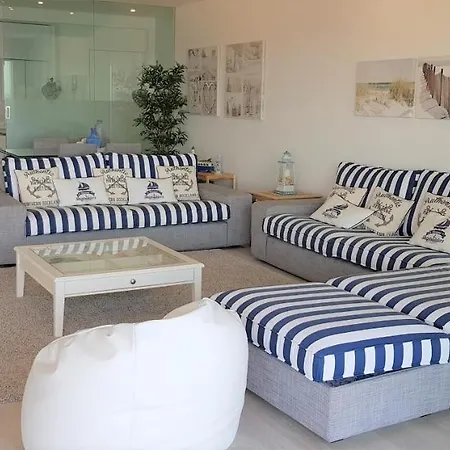 Avenida Dos Banhos *