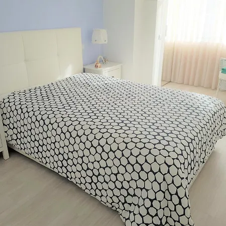 Avenida Dos Banhos Apartment *
