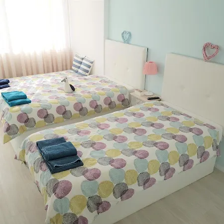 Apartment Avenida Dos Banhos