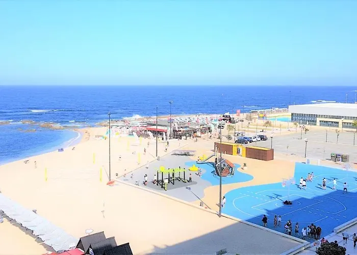 Avenida Dos Banhos * Повуа-ди-Варзин