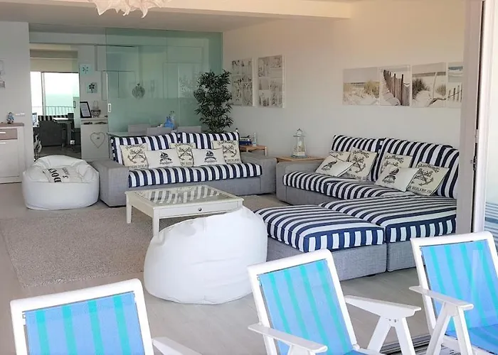 Avenida Dos Banhos *